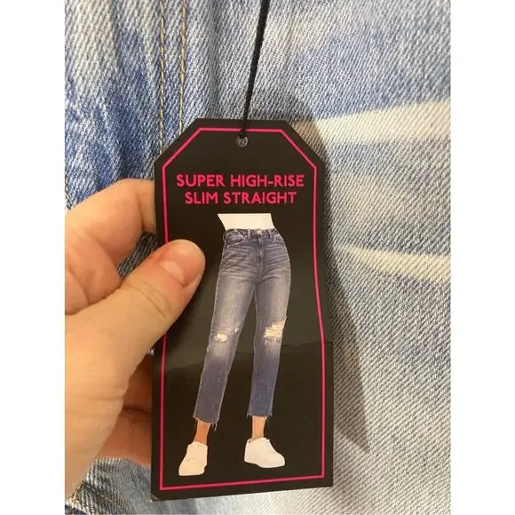 NWT Slim Straight High Rise Sz 9 Mom No Boundaries Light Wash Cotton Jeans - Picture 2 of 5